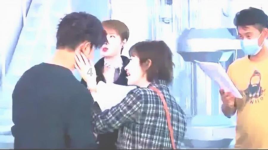 他是反派“专业户”,却娶了小23岁回族美女,她是张铁林前女友吗?-有问必答平台